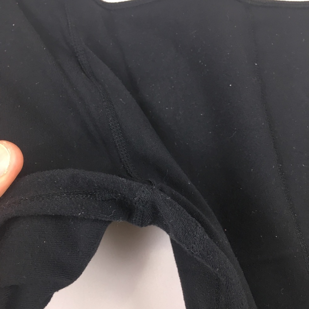 Lululemon black yoga pants - Picture 3 of 8